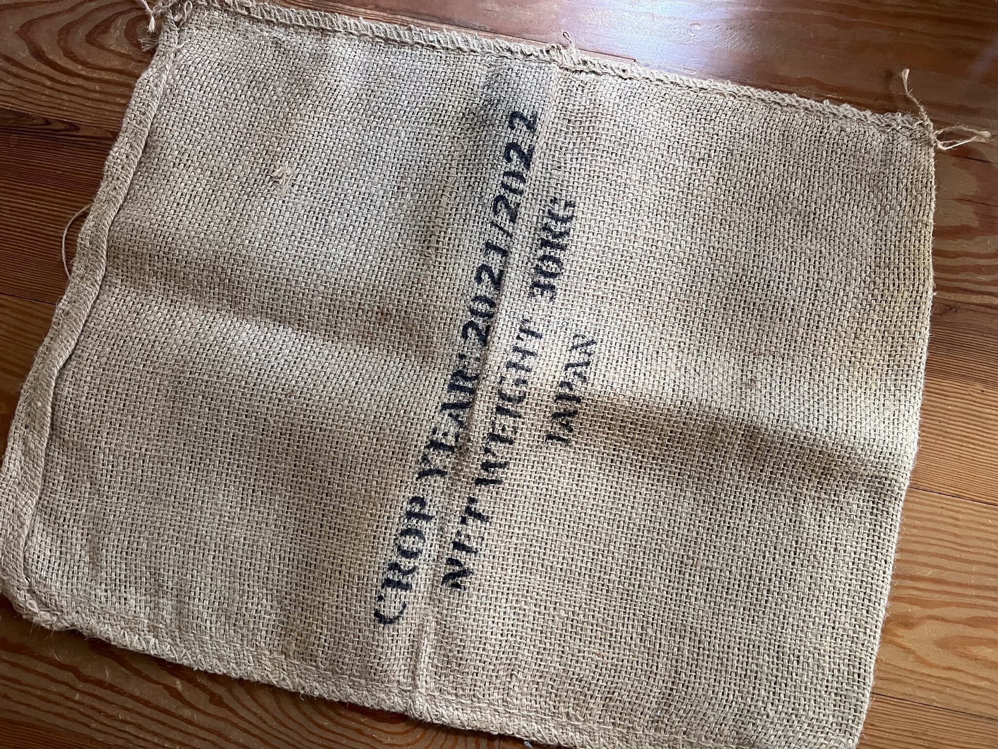 コーヒー豆の大きな古い麻袋（B） ヴィンテージ　