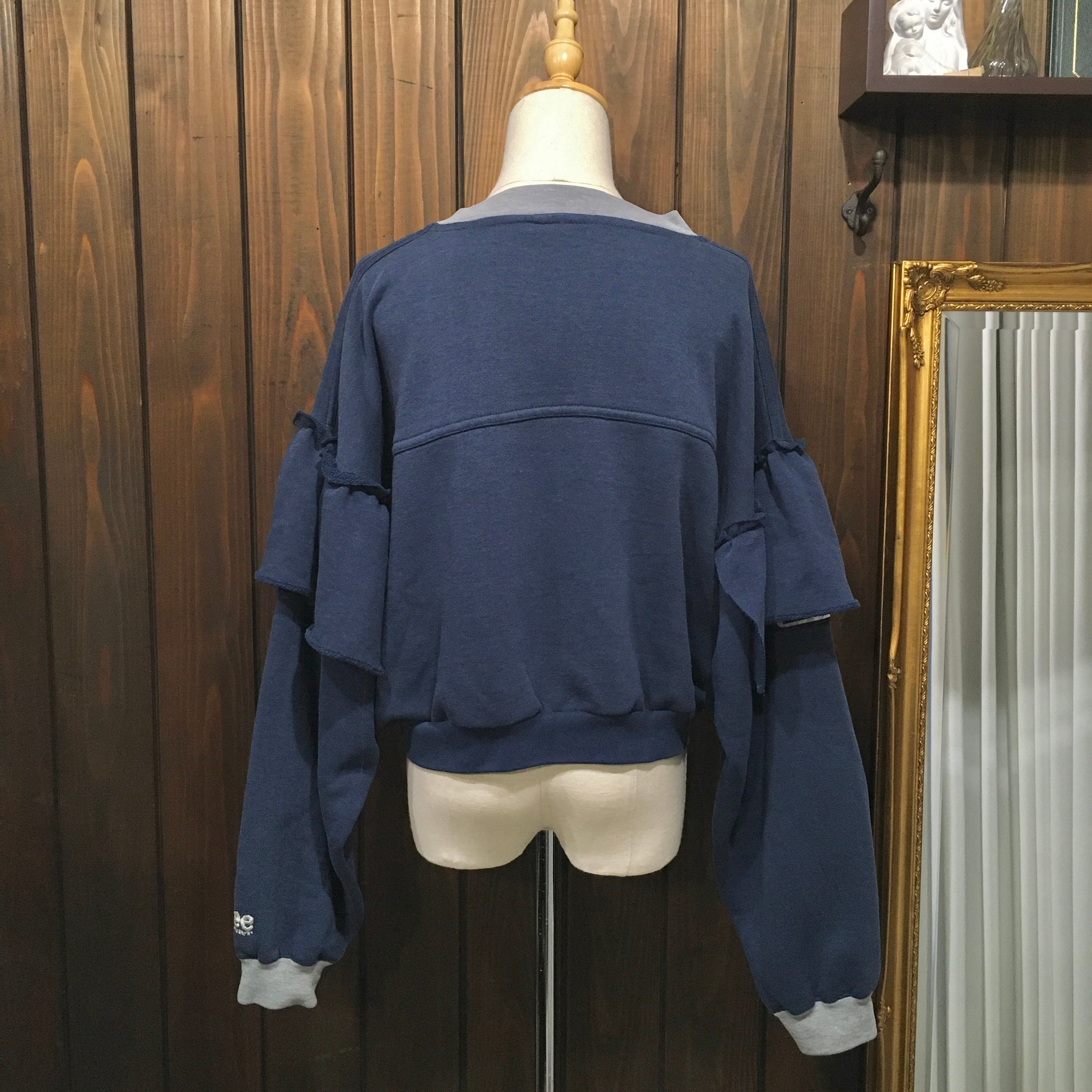 Lee frill remake sweat 〈レトロ古着 フリルリメイクスウェット Lee frill remake sweat 〈レトロ古着 フリルリメイクスウェット