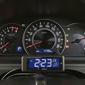 ナポレックス(Napolex) 車用電波時計 カープラグ給電(12V) ホワイトLEDバックライト 常時点灯 大型液晶採用 カレンダー表示機能 取付ステー付き 角度調整も自由に可能 デジタル時計 車用時計 Fizz-1075