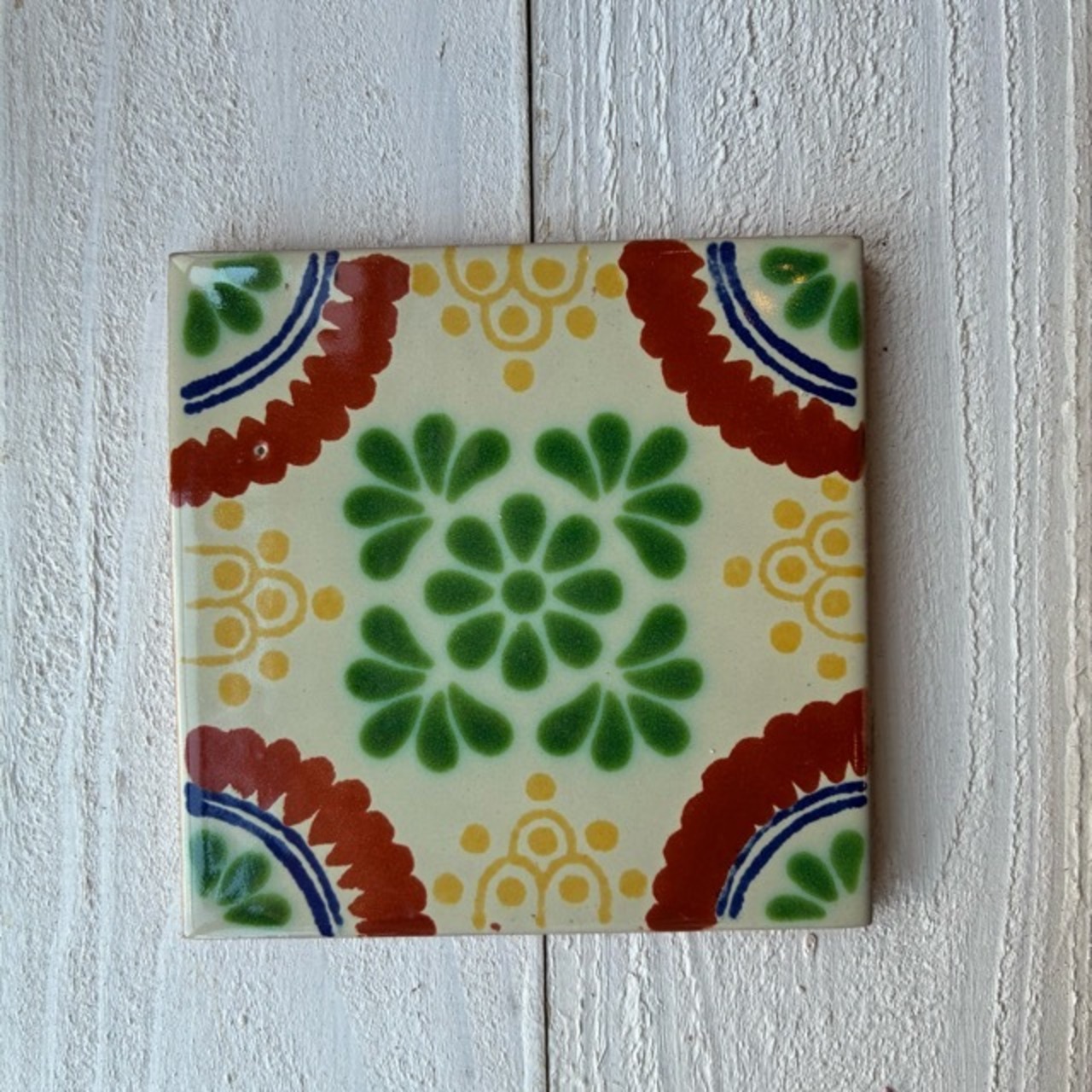 Mexico Talavera tile　メキシコタラベラタイル　009　草木柄　フラワー　イエロー　ホワイト　10cm　コースター　鍋敷き　DIY　モザイクタイル　柄タイル　室内壁　室外壁　デザインタイル　レトロ　アートタイル　ハンドメイド