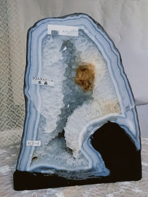 希少価値　珍品水晶ドーム