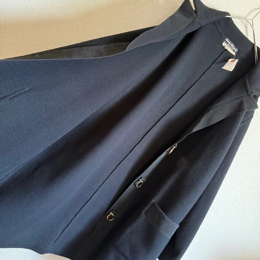 フェラガモ★ガンチーニ金具★フリースニットコート★ブラック フェラガモ☆ガンチーニ金具☆フリースニットコート☆ブラック