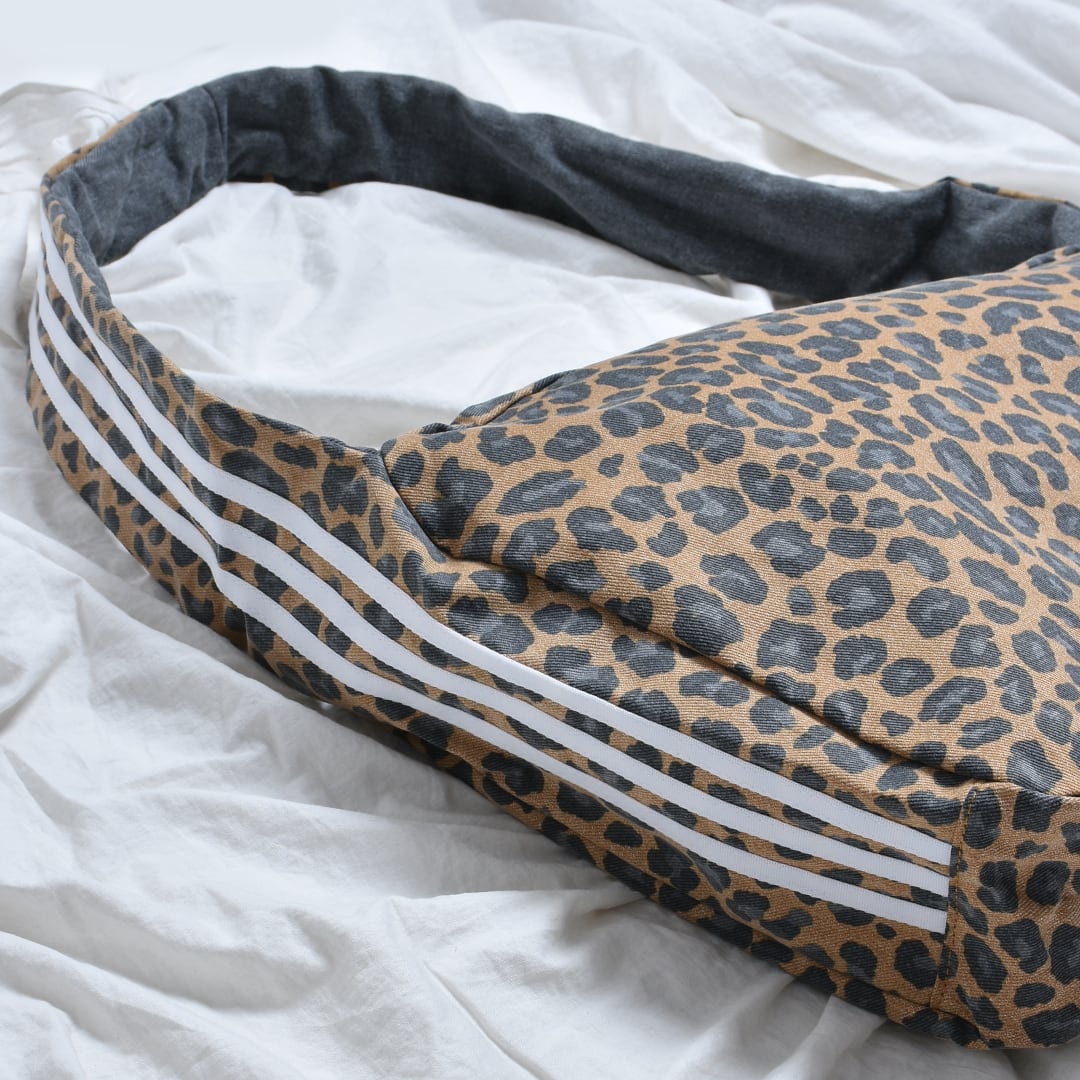 adidas】レオパード柄ショルダーバッグ(ラージ) | VOLCAN&APHRODITE