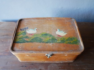 hand paint 鳥の絵　フランスの古い箱　ブロカント