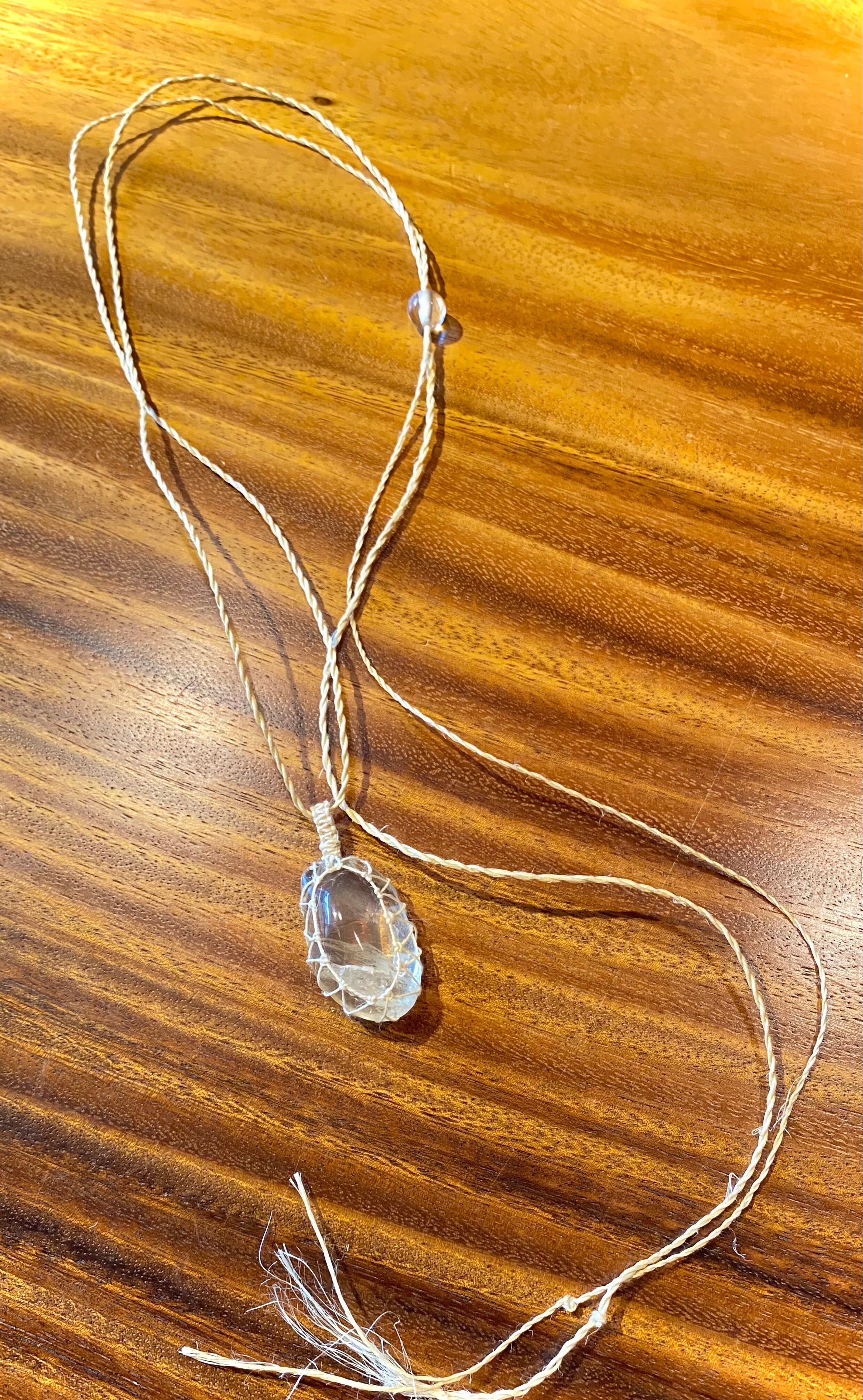 『詩幸虹』大きな虹入りアメトリンとハイクリアーシトリンのマクラメネックレス シトリン ネックレス レインボーシトリン マクラメ編み ベージュ No.8