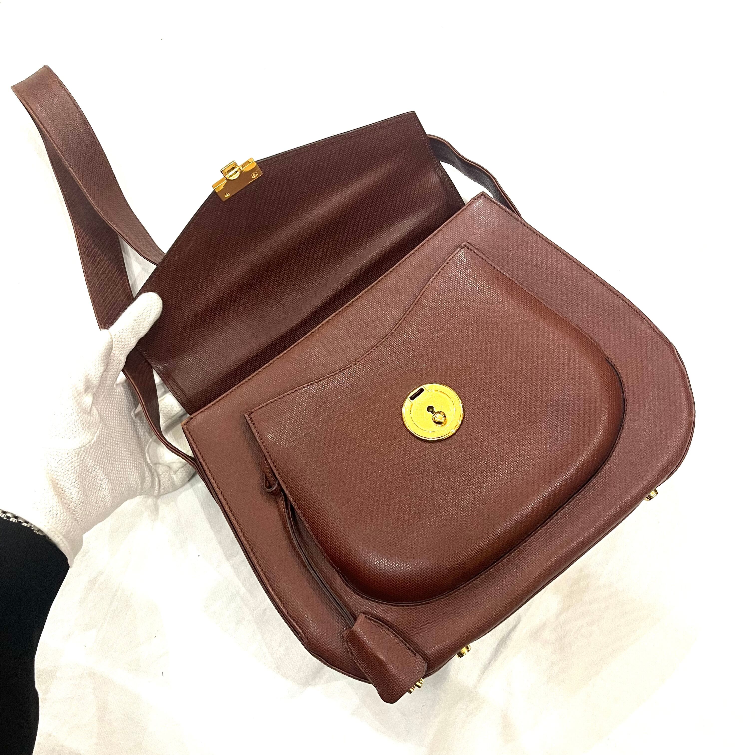 Salvatore Ferragamo】2295 上質と機能美。フェラガモ ゴールド鍵