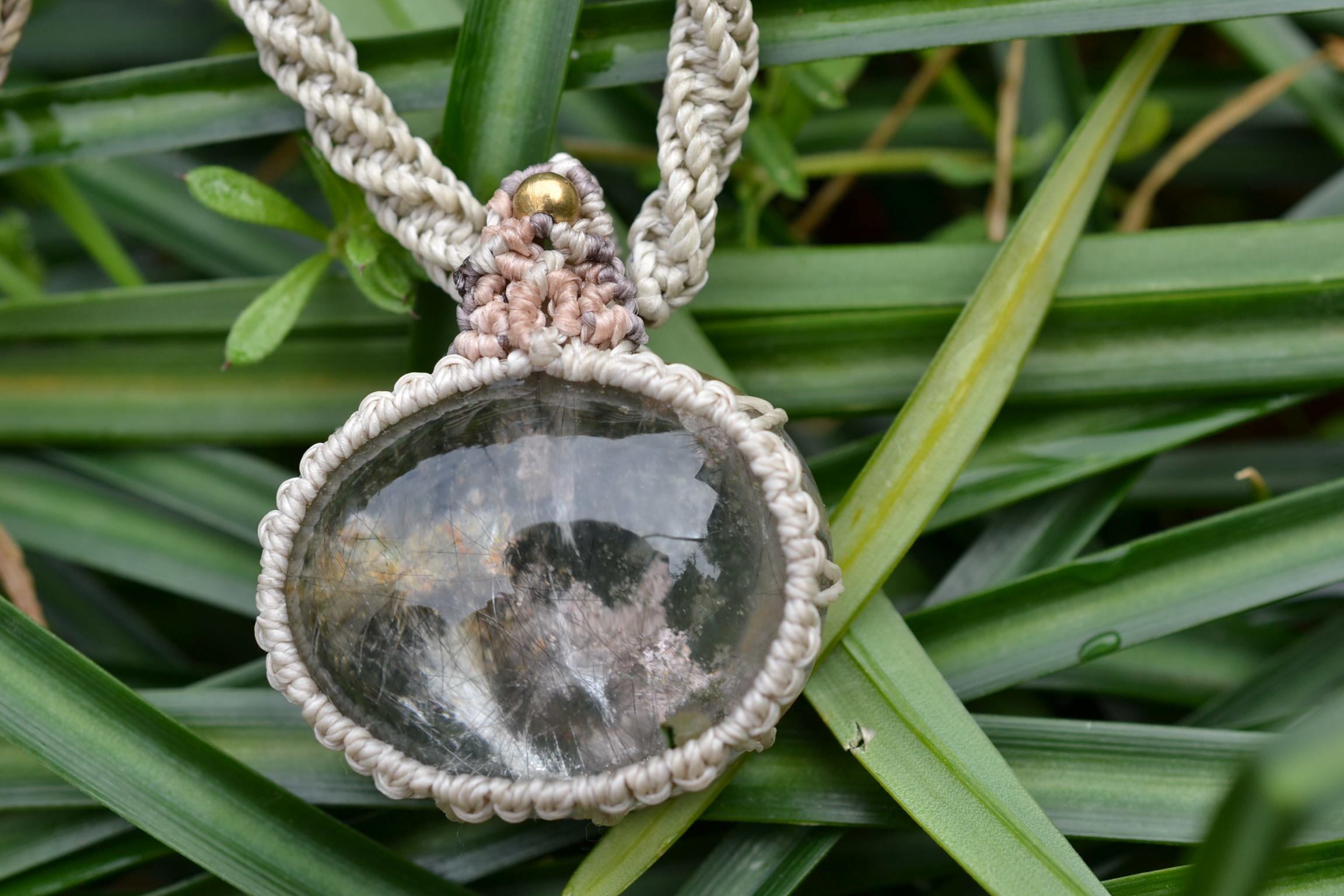 森林と丘の見える★ガーデンルチルクォーツ マクラメペンダントgarm091