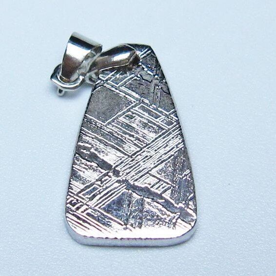 ギベオン ペンダント 隕石 メテオライト 一点物 メール便可 112-13412