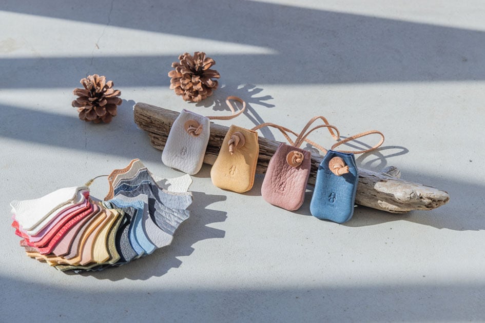 キョン革バッグチャーム-おまもり袋- | 館山ジビエ | オンラインショップ