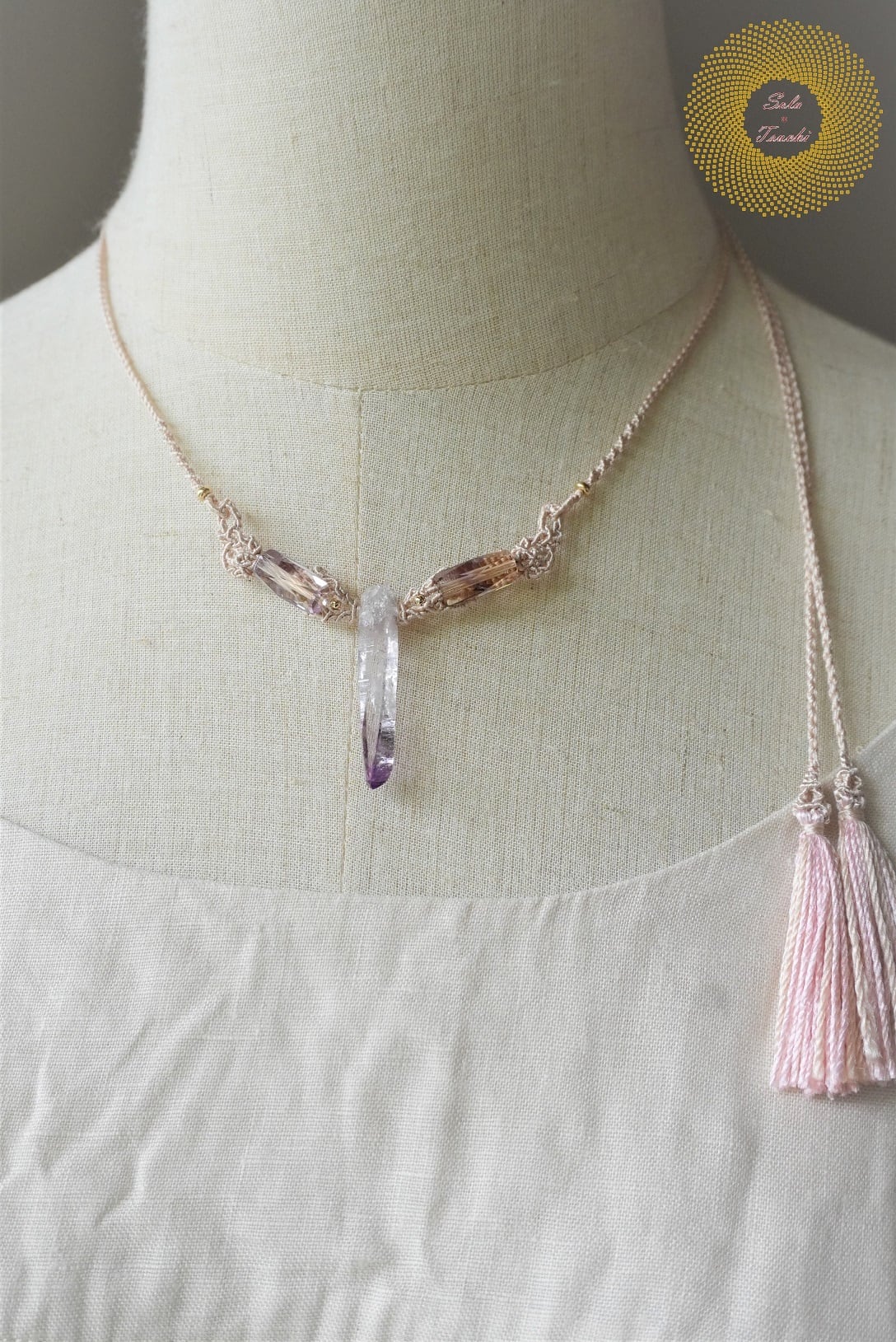 絹糸）ベラクルス産アメジストとアメトリンのマクラメ編みペンダント