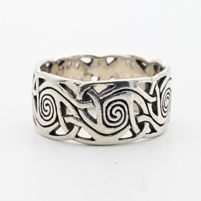 Cutting Out Abstract Ivy Design Band Ring #16.0 / Denmark