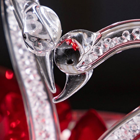 クリスタルガラスの白鳥 輝く二羽の白鳥 置物 記念日 お祝い | Russel