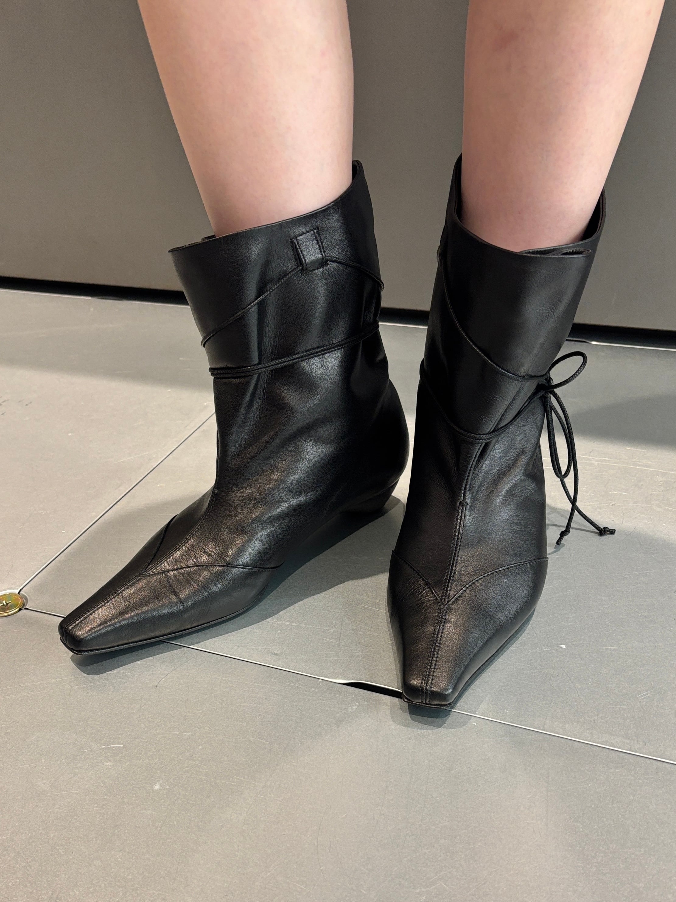【新品未使用】マメクロゴウチ　BLACK 2 26AW | WOMEN】Mame Kurogouchi マメ クロゴウチ / ブーツ / Cow