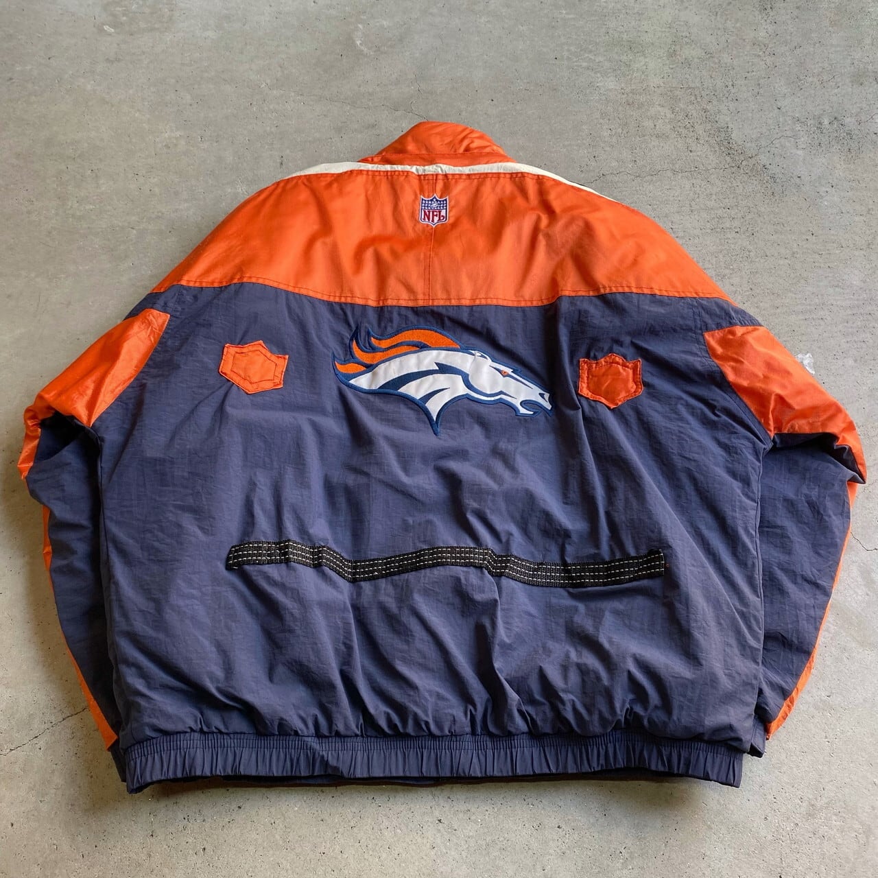 00年代 STARTER スターター NFL PRO LINE デンバー・ブロンコス BRONCOS 中綿入り ナイロンジャケット ブルゾン  メンズXL相当 古着 00s ヴィンテージ ビンテージ ビッグロゴ 刺繍 ネイビー オレンジ 紺 【ナイロンジャケット】【WS2202-15】 |  cave