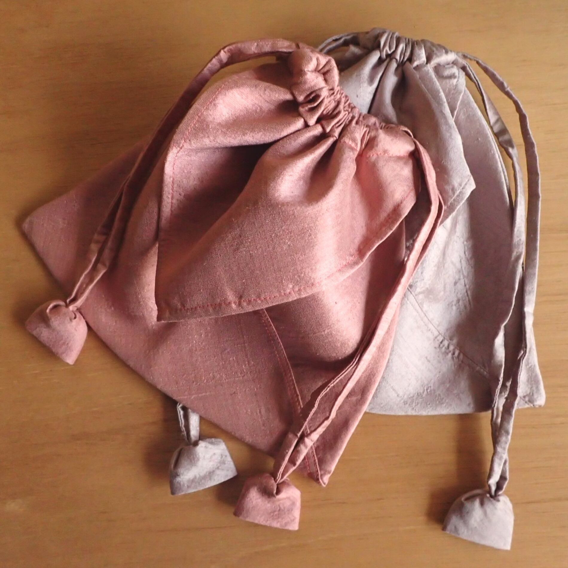 ラオス シルク織物 手織 タペストリー