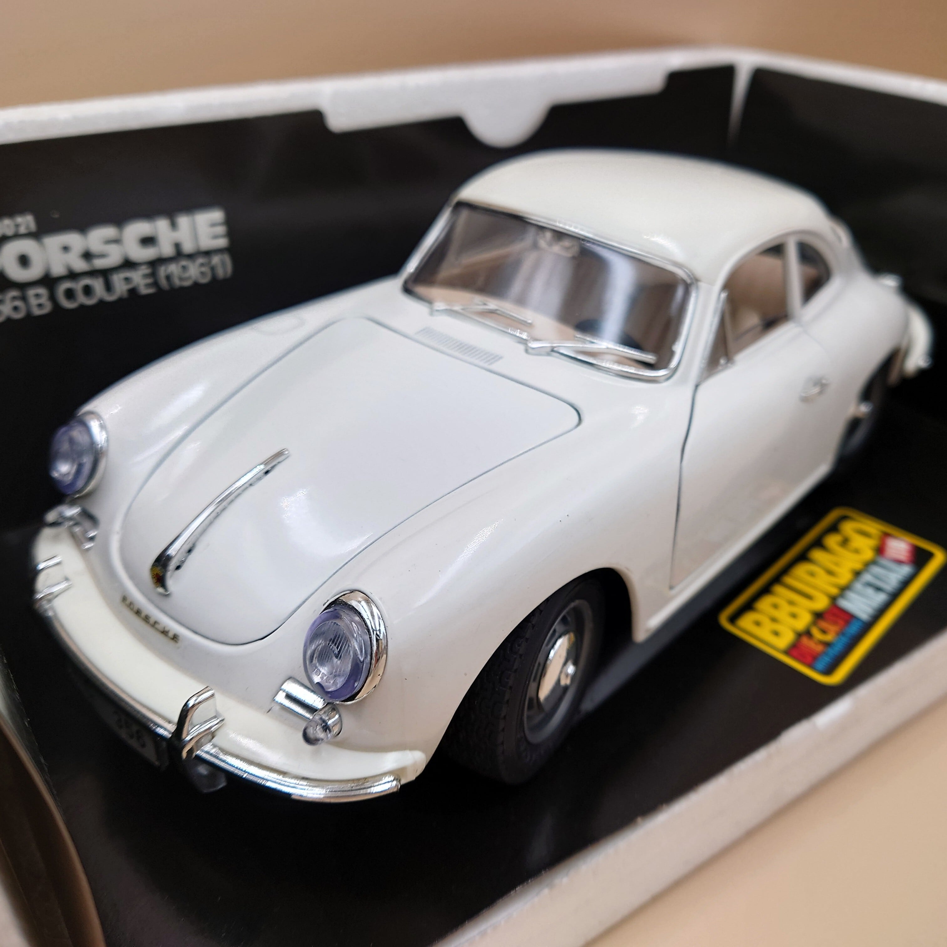 1/18 BMW 1602 1971 グリーン ソリド製ダイキャスト製ミニカー | PAINZ