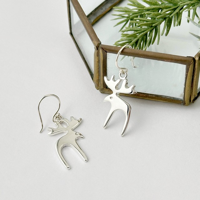おとぼけ トナカイ フック ピアス