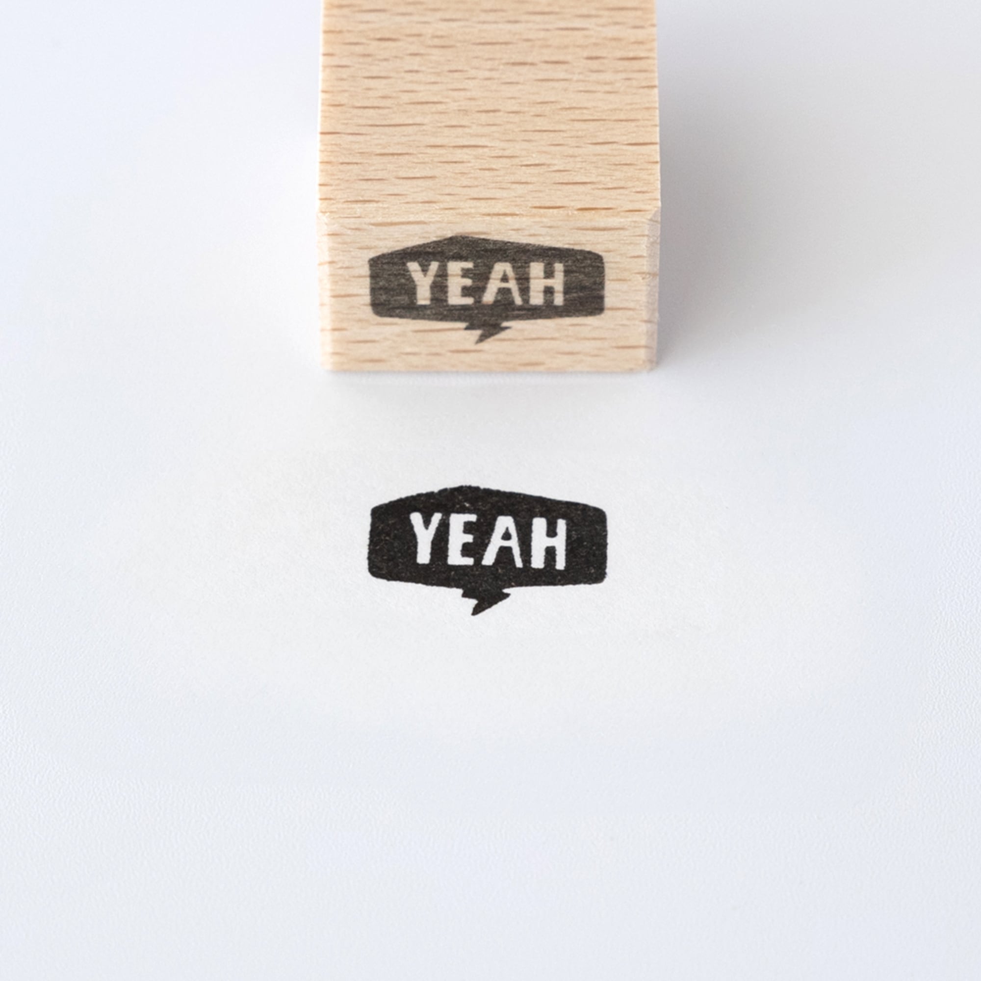 【吹き出しの文字】YEAH | はんこ