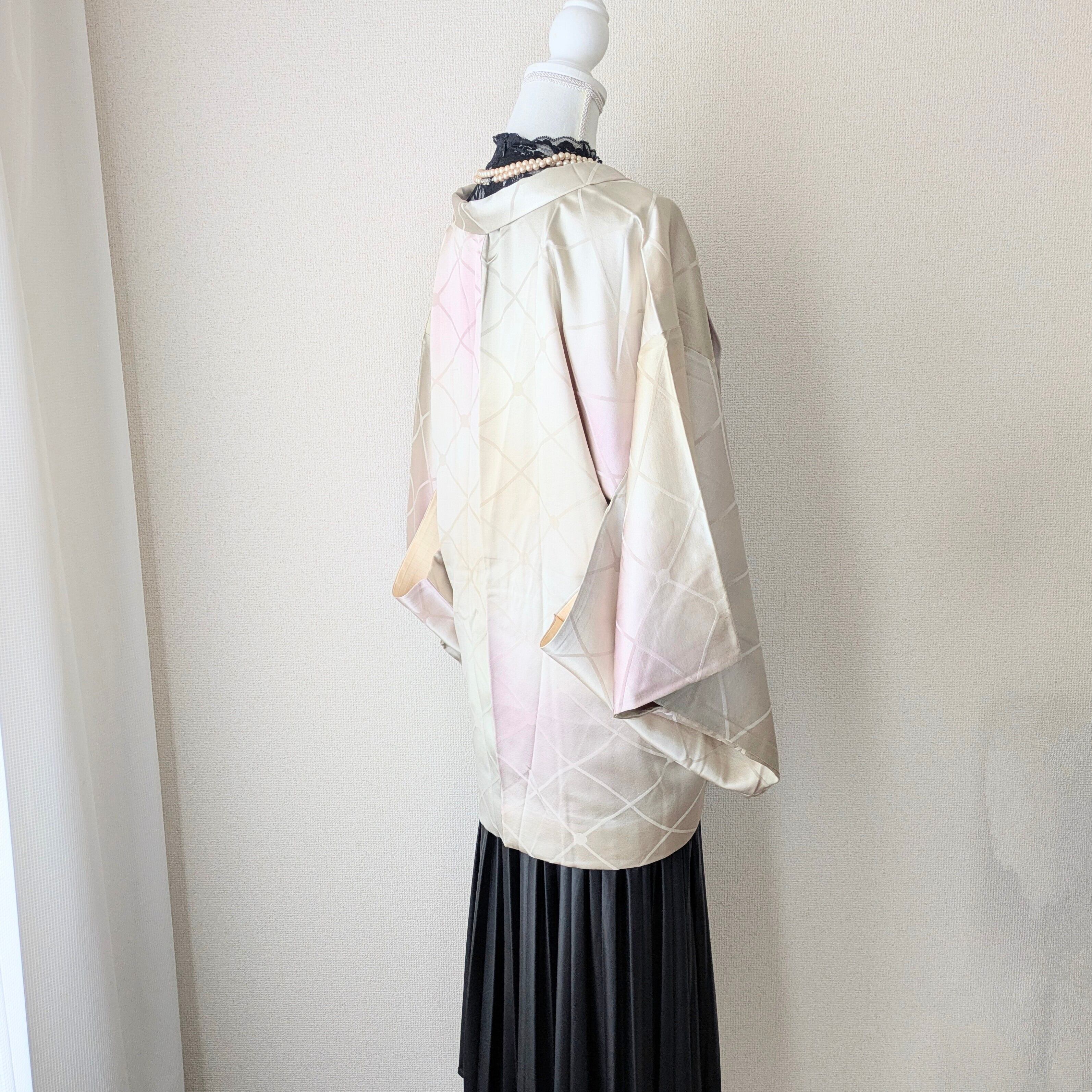 Vintage】HAORI 羽織 正絹 暈し 菱文 グラデーションカラー 大正 Vintage】HAORI 羽織 正絹 暈し 菱文 グラデーションカラー 大正