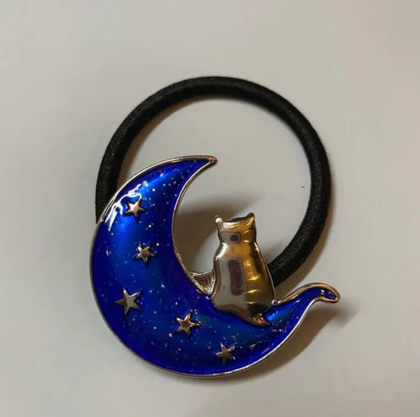 夜空 猫 ミニサイズ レジン ブローチ ヘアゴム むず痒く