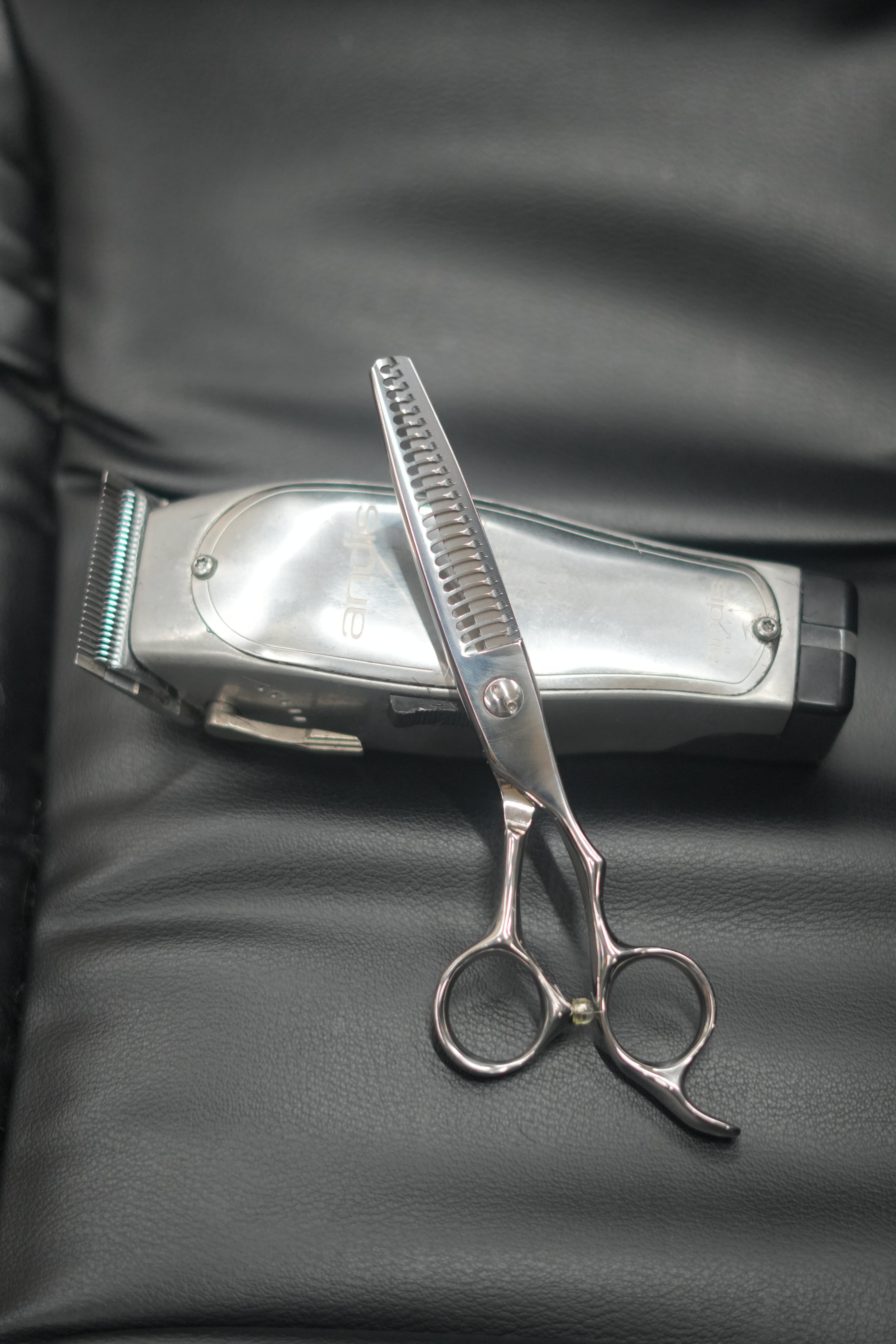 Ban's BarBer cluB