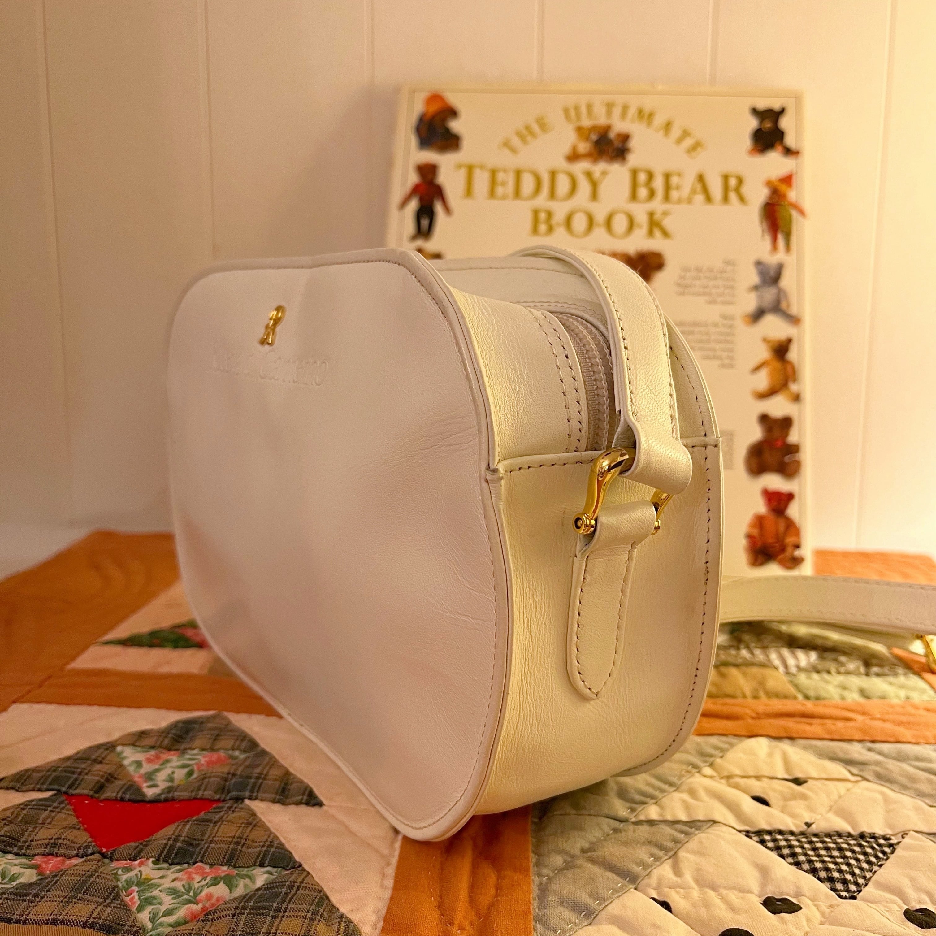 Roberta / white ellipse shoulder bag