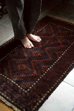 2290-Semi Antique Baluch rug