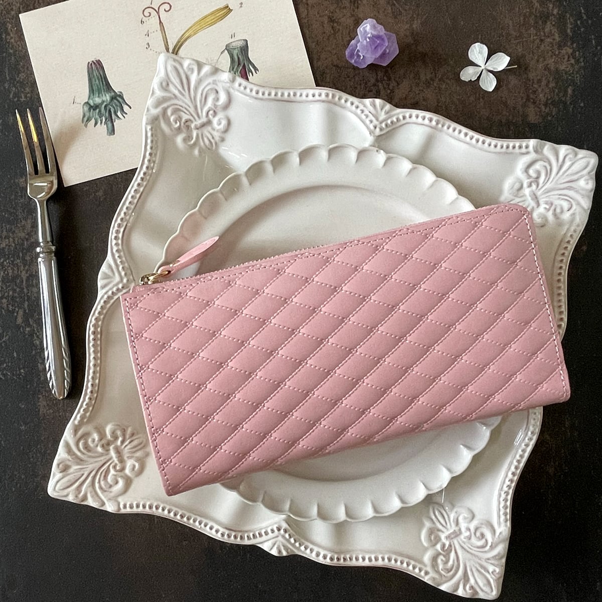 ノベルティ　ピンク キルティング長財布 ナツ様専用 CHANEL ピンク 長財布 ノベルティ - メルカリ