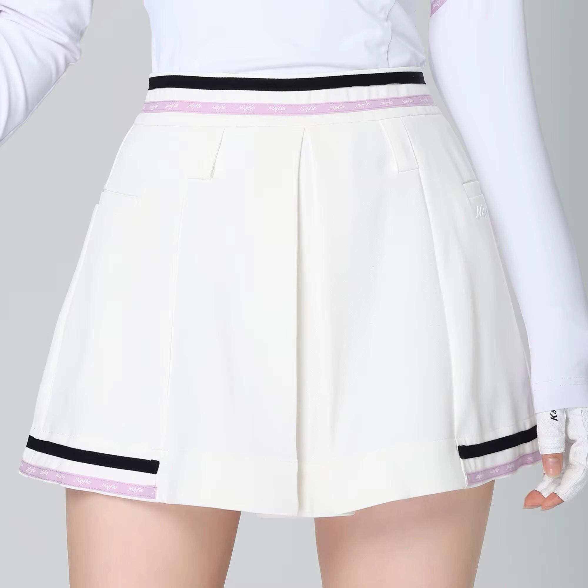 ハイネックシャツ ＆ Aラインプリーツスカートセットアップ