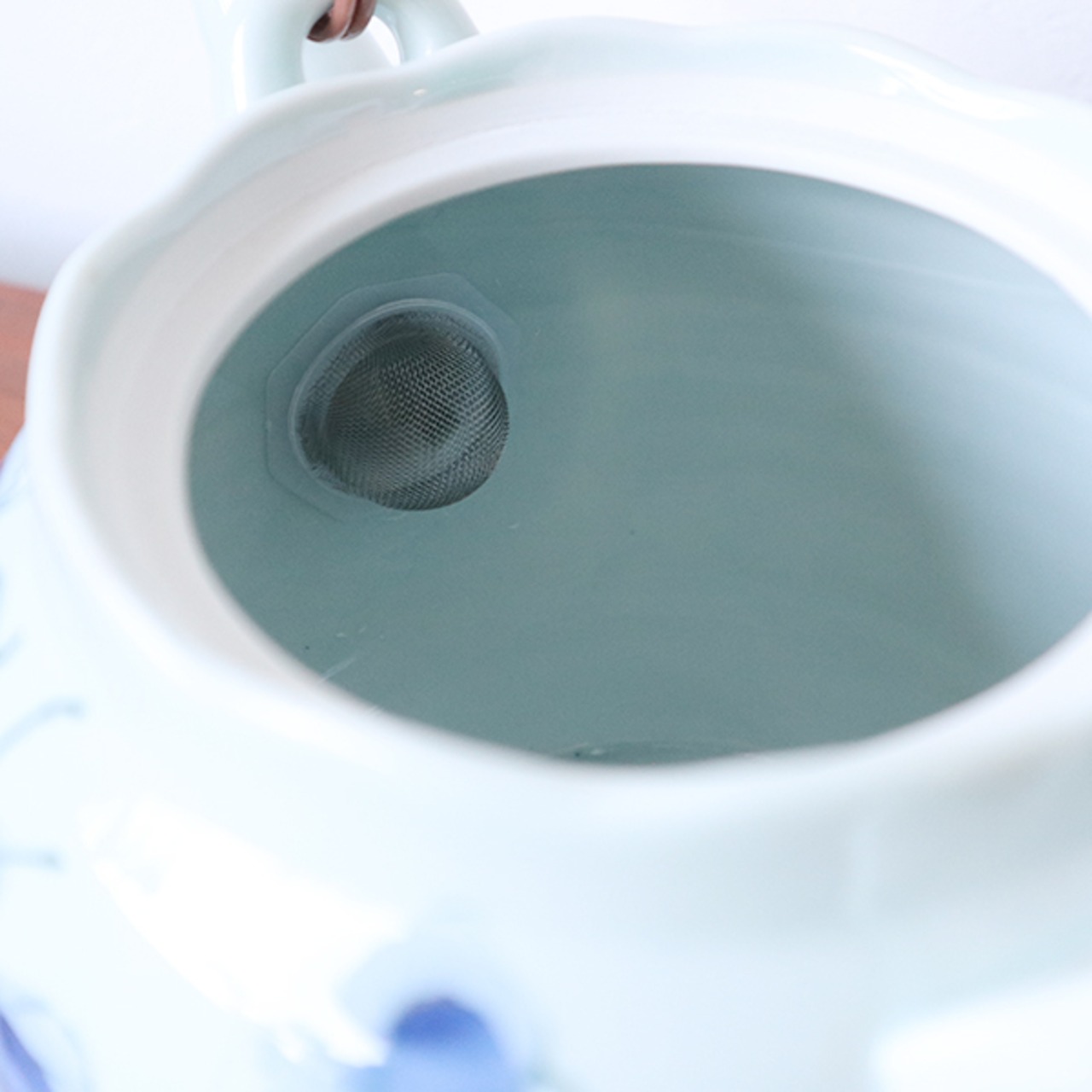 【アウトレット】有田焼　ダミ松葉　六兵衛８合土瓶