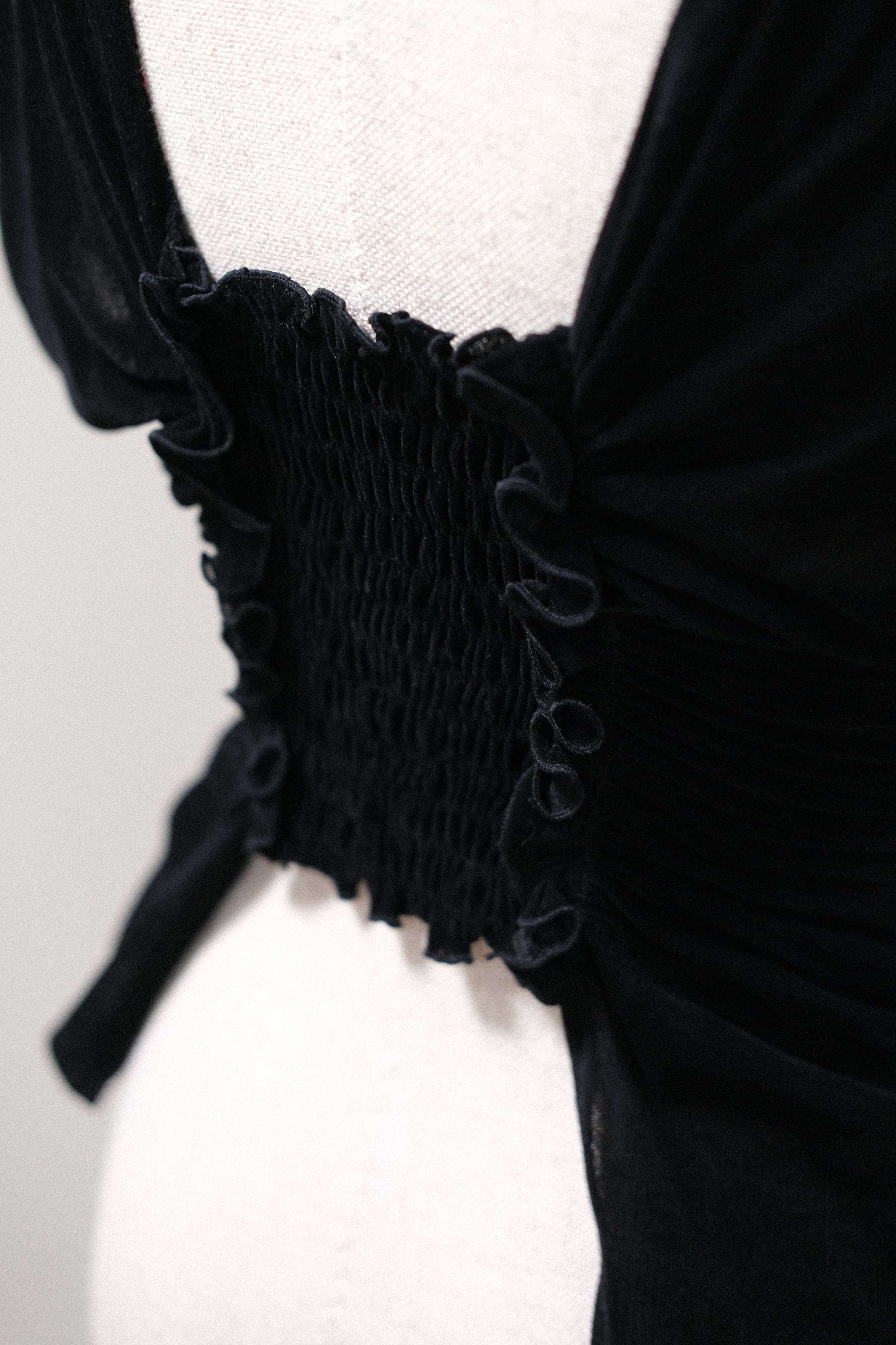 トップス FETICO ROSE VELVET TULLE SHIRRING TOP FETICO(フェティコ)のVELVET TULLE SHIRRING TOPの通販｜PALETTE art