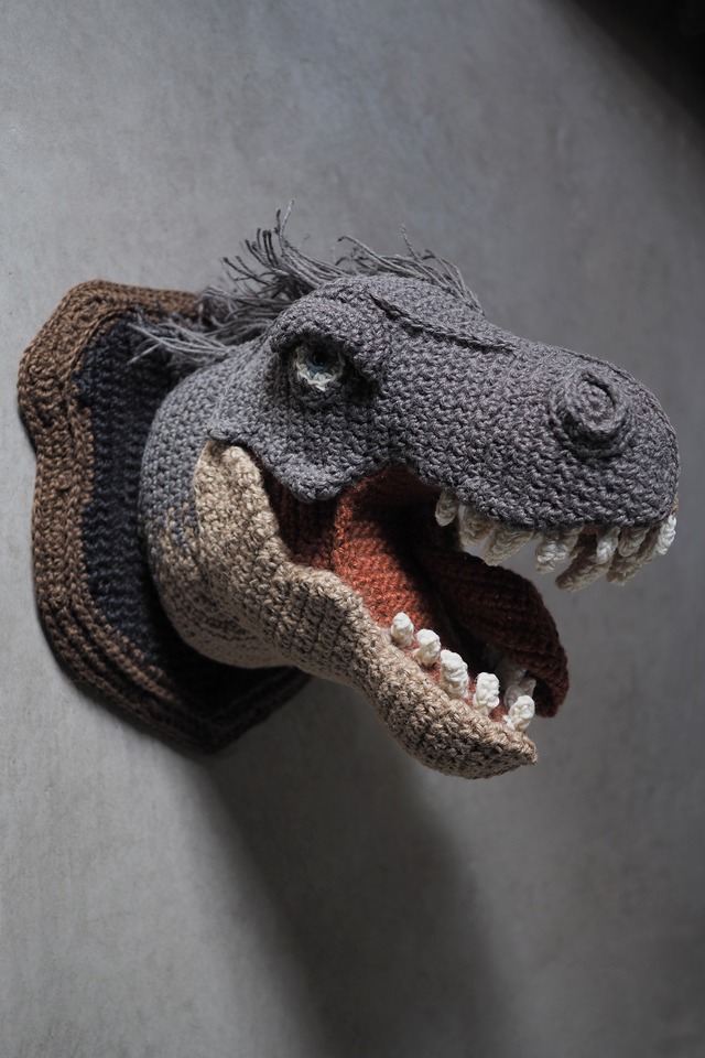 TYRANNOSAURUS TROPHY 半分ティラノくん