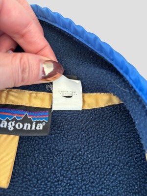 -Patagonia- Vintage 90s M Fleece snap T