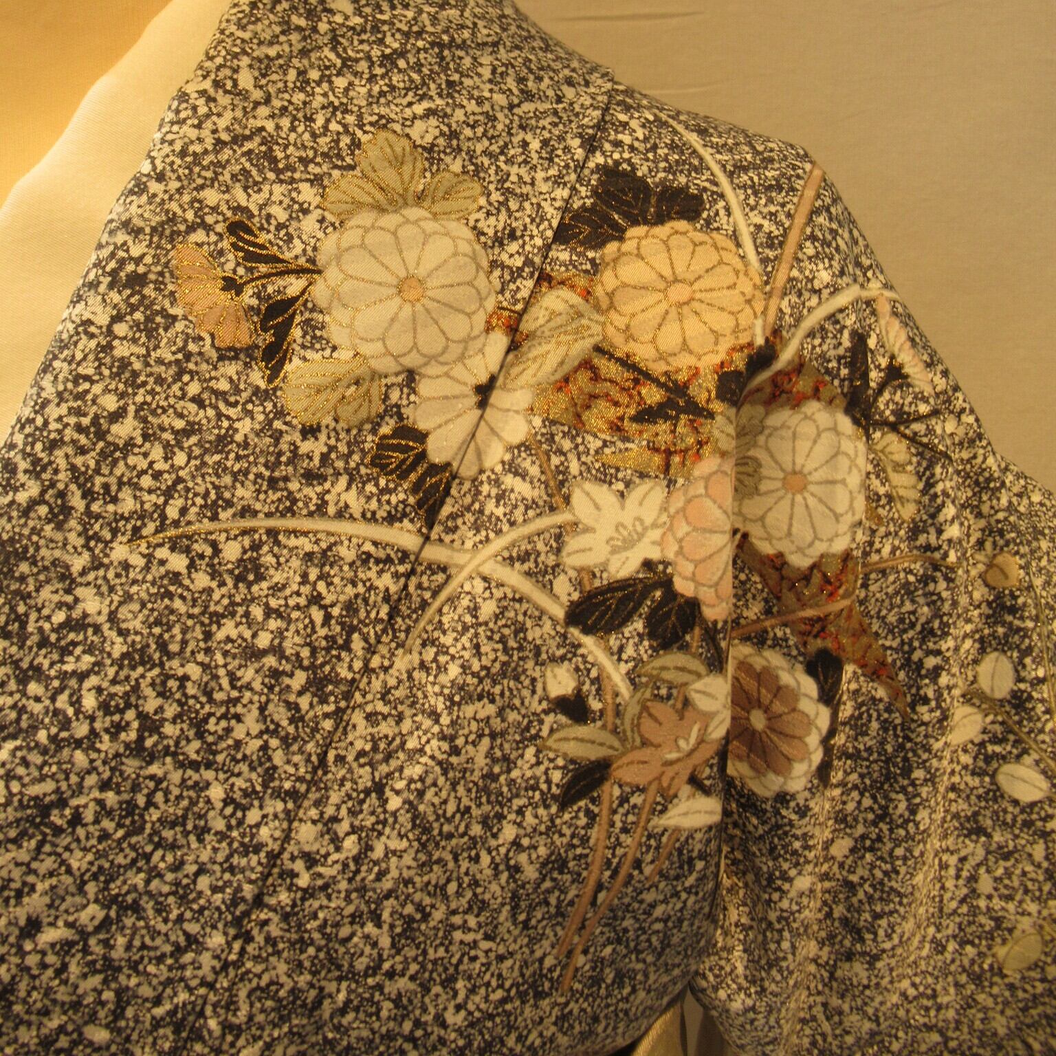 1922たたきモノトーン訪問着 袷単品の通販 by こなじろう.｜訪問着  