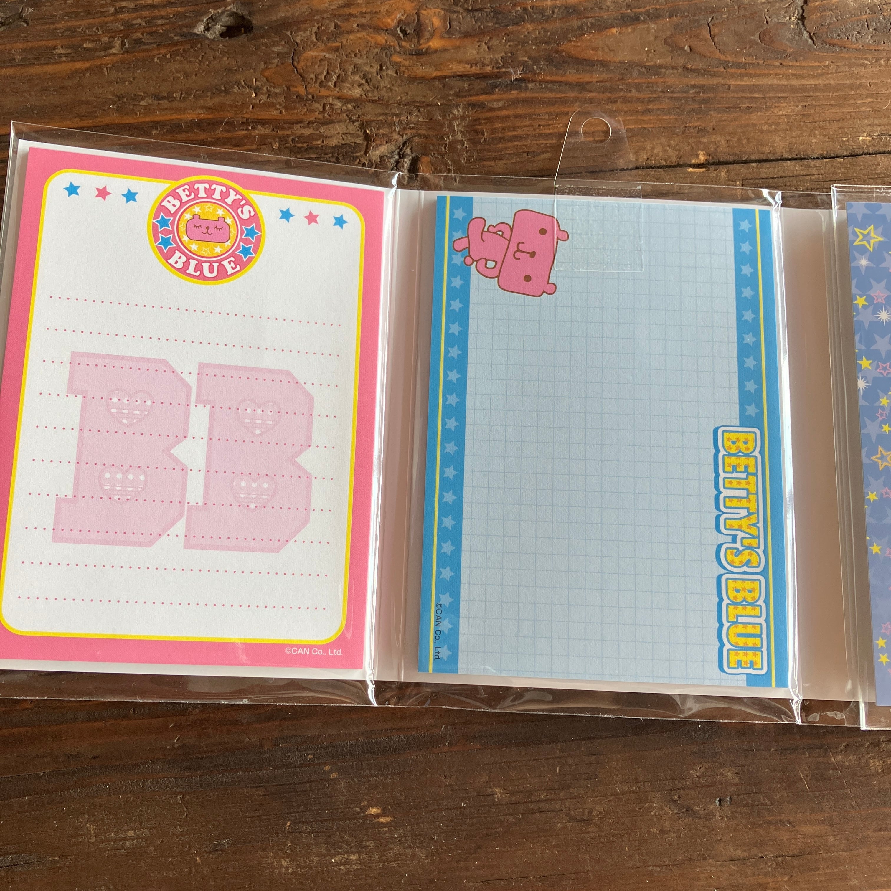 BETTY'S BLUE（べティーズブルー） パタパタメモ エイミーちゃん CA32