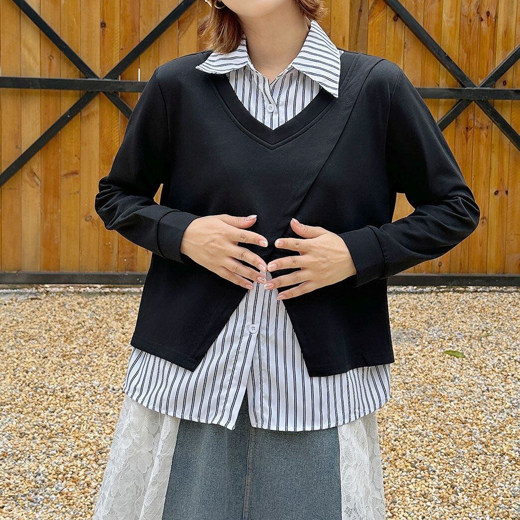 STRIPED SHIRT LAYERED V-NECK RELAXED SWEATSHIRT M-18525