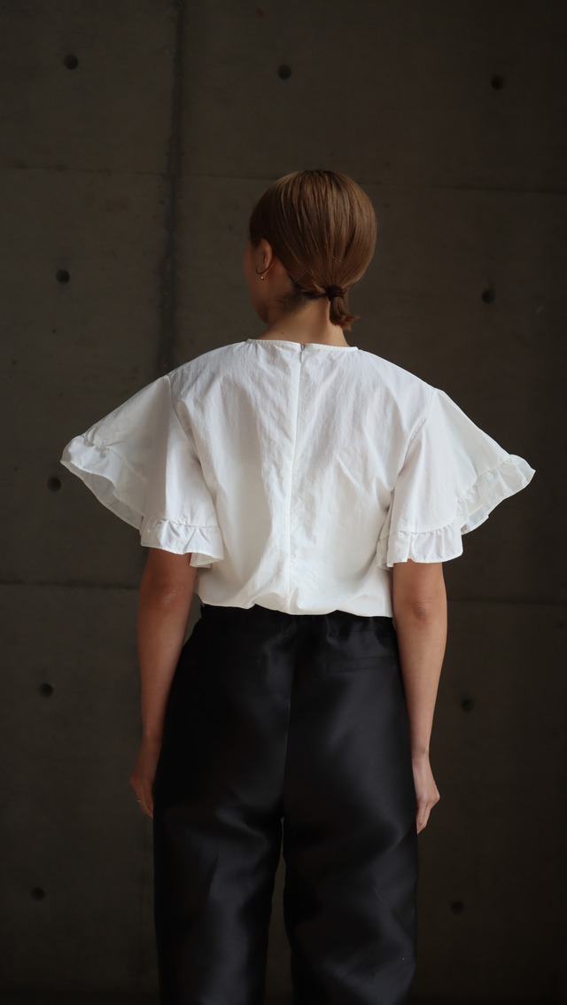 frill blouse (white)