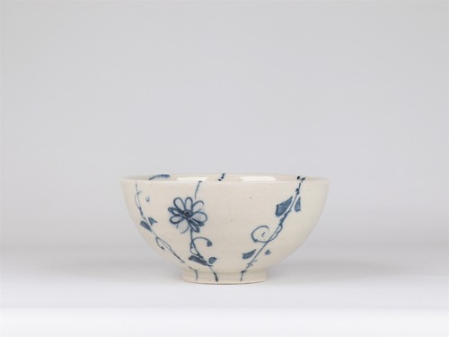 安南 和み茶碗　花つなぎ【B級品 特価】