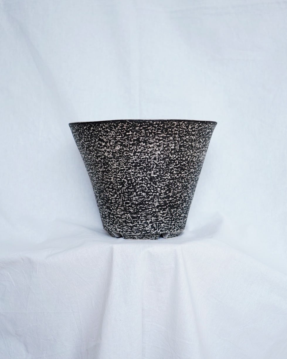 銀刻彩植木鉢 / 山内駿