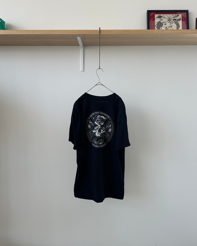 -Independent- Vintage 90s Print T-Shirt