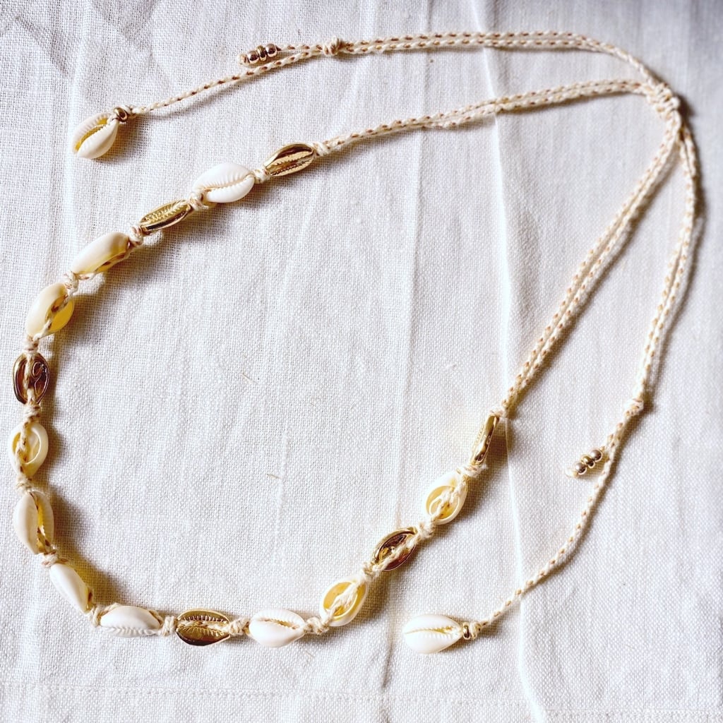 Shell Necklace 子安貝 シェル ネックレス ナチュラル GOLD×NATURAL | Amra
