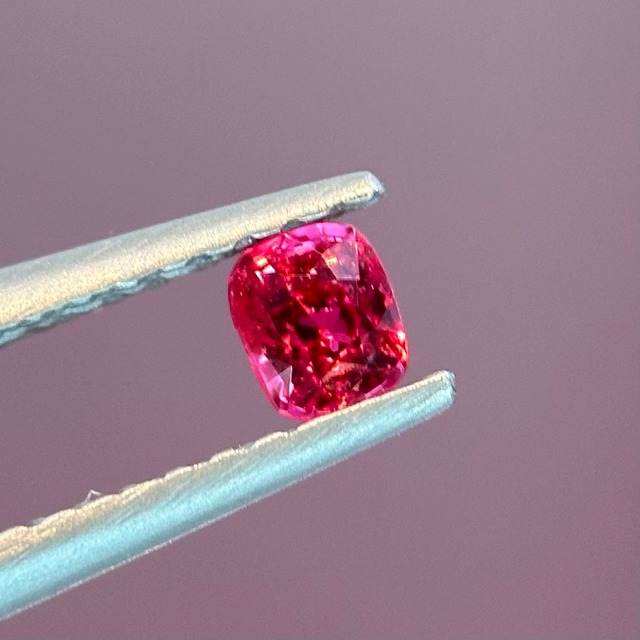ミャンマースピネル【4】3.3x2.8mm,0.18ct