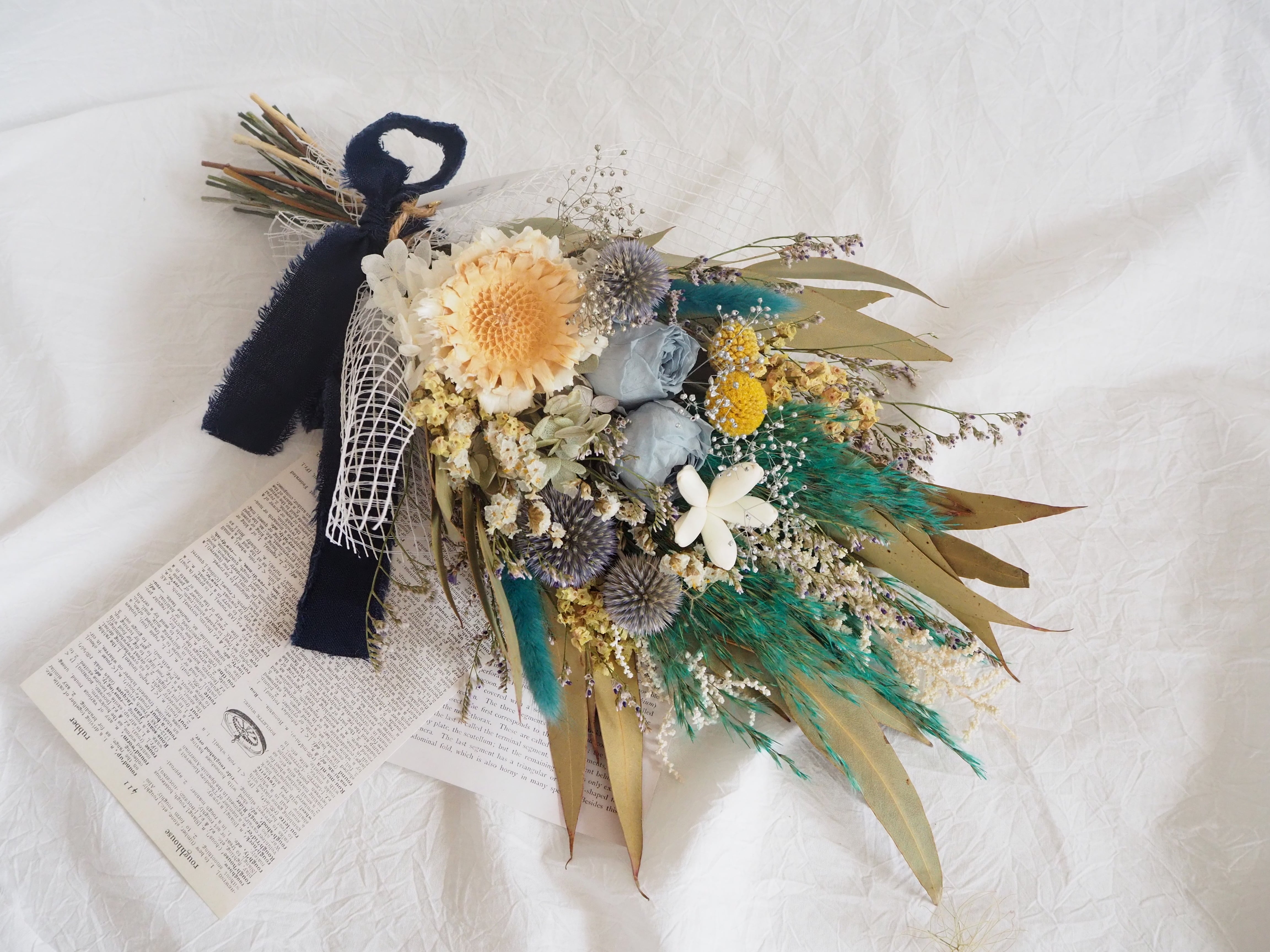 寒色系のプリザーブドフラワースワッグ flower swag | atelier TRONCO  
