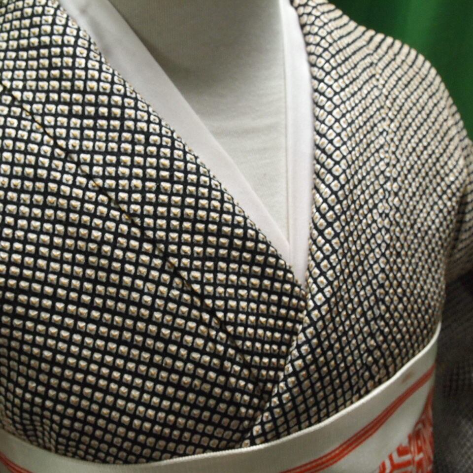 総絞り・小紋】黒色総絞りの着物 | ひふみ屋