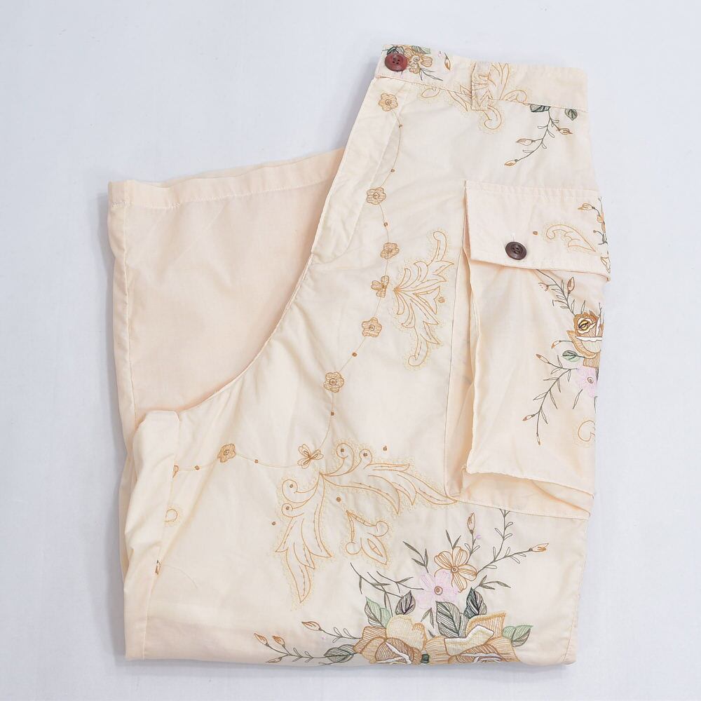 Remakeリメイク 再構築 パッチワーク&フラワー刺繍 デザイン ワイドシルエット コットン カーゴパンツ バギー アイボリー 古着 裏地付き レディースW70~84cm