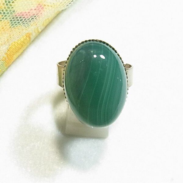 pt900陽刻　太古の地球の贈り物　幻のサンダワナ産ノンオイルエメラルド 三越 pt900陽刻 太古の地球の贈り物 幻のサンダワナ産ノンオイルエメラルド 三越