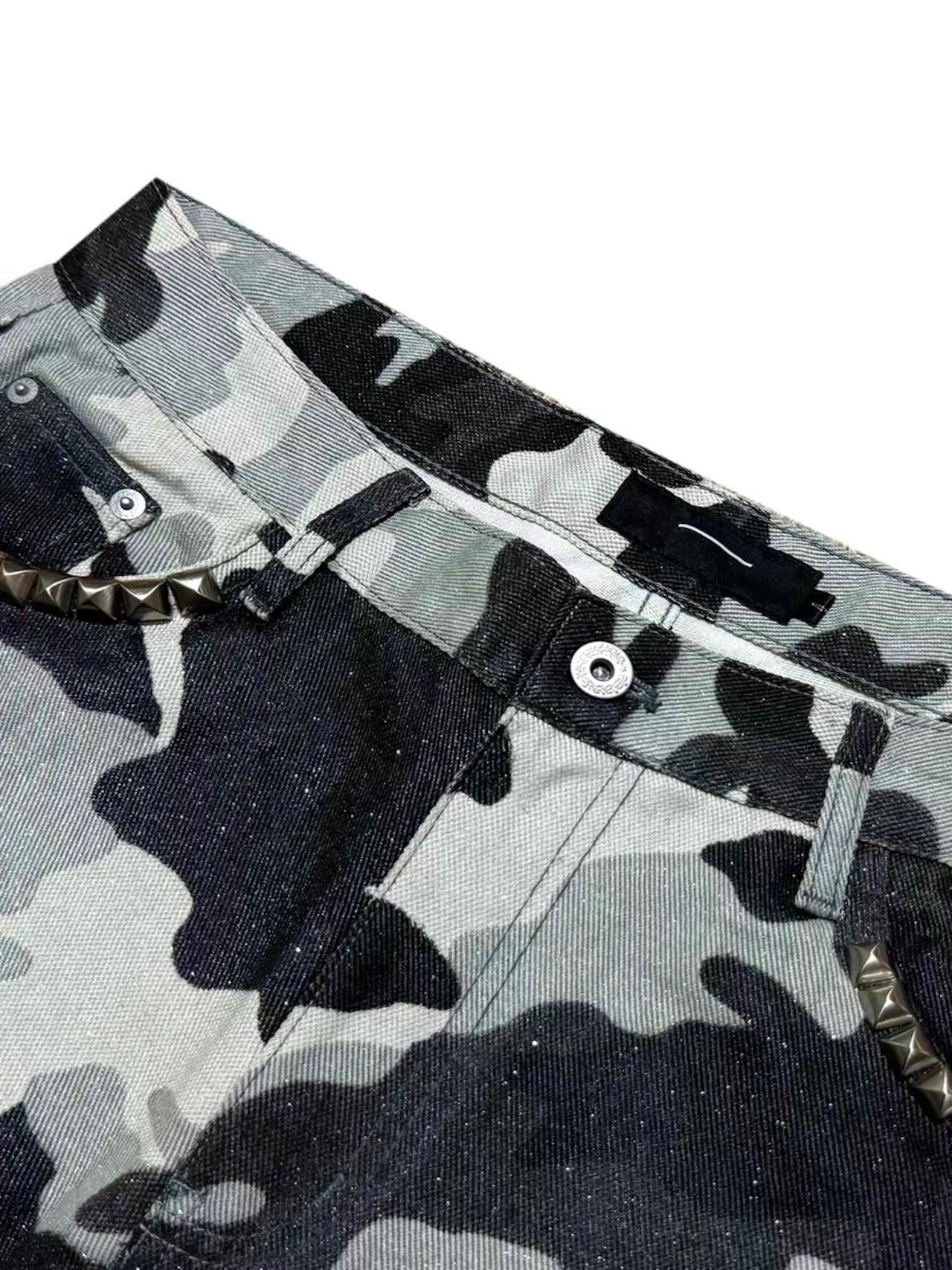 【CinderVein】White Camo Rivet Coated Denim Pants