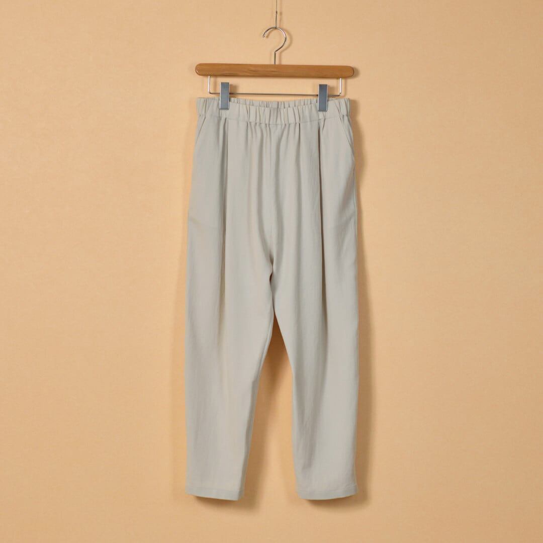 evam eva エヴァムエヴァ コットンタックパンツ・アンティークホワイト