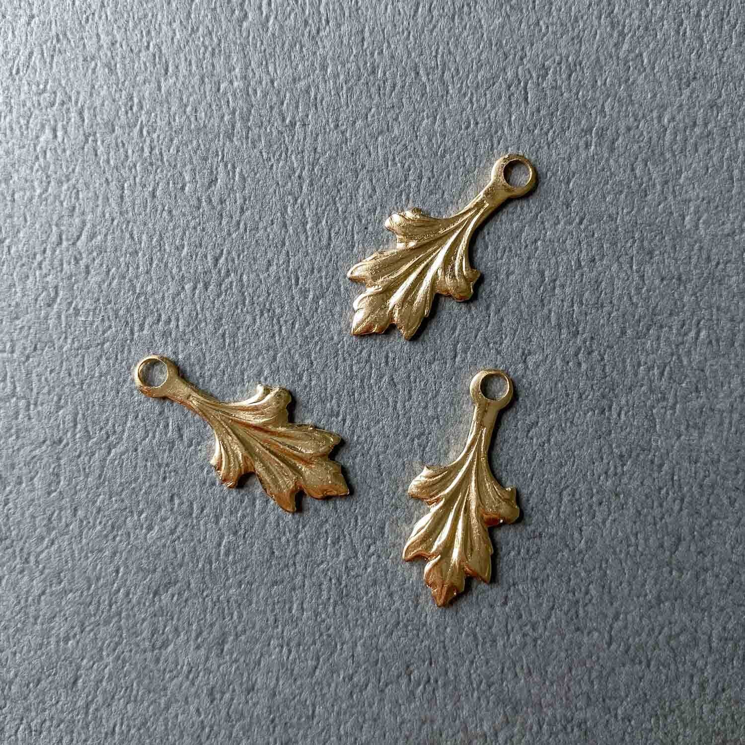 再入荷〉USA真鍮 よもぎ風リーフチャーム | Dua-アクセサリーパーツ