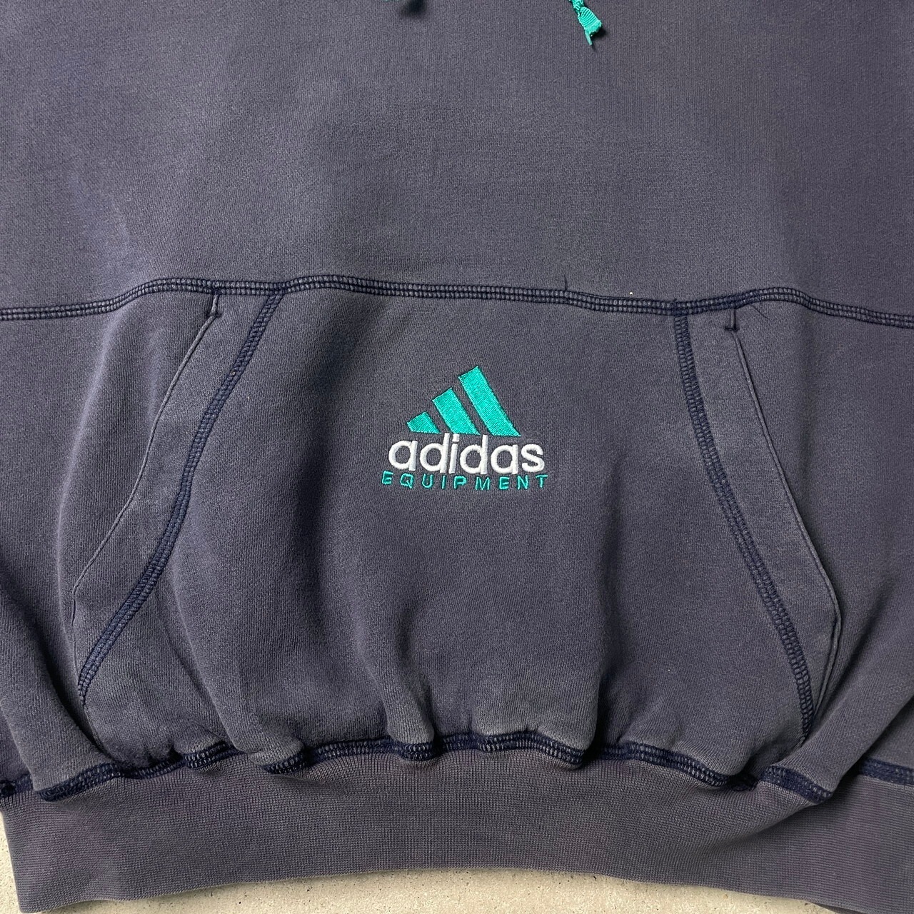 90年代 adidas アディダス EQUIPMENT スウェットパーカー フロントロゴ 